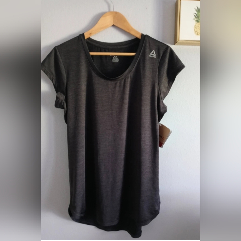 Atletic Reebok shirt Golf tennis Women Orange size Large  dry cool Style  Comfor